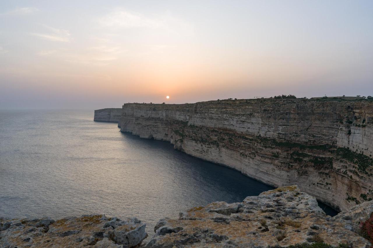 Hotel Ta' Cenc & Spa Sannat Εξωτερικό φωτογραφία Sunset at the Dingli Cliffs