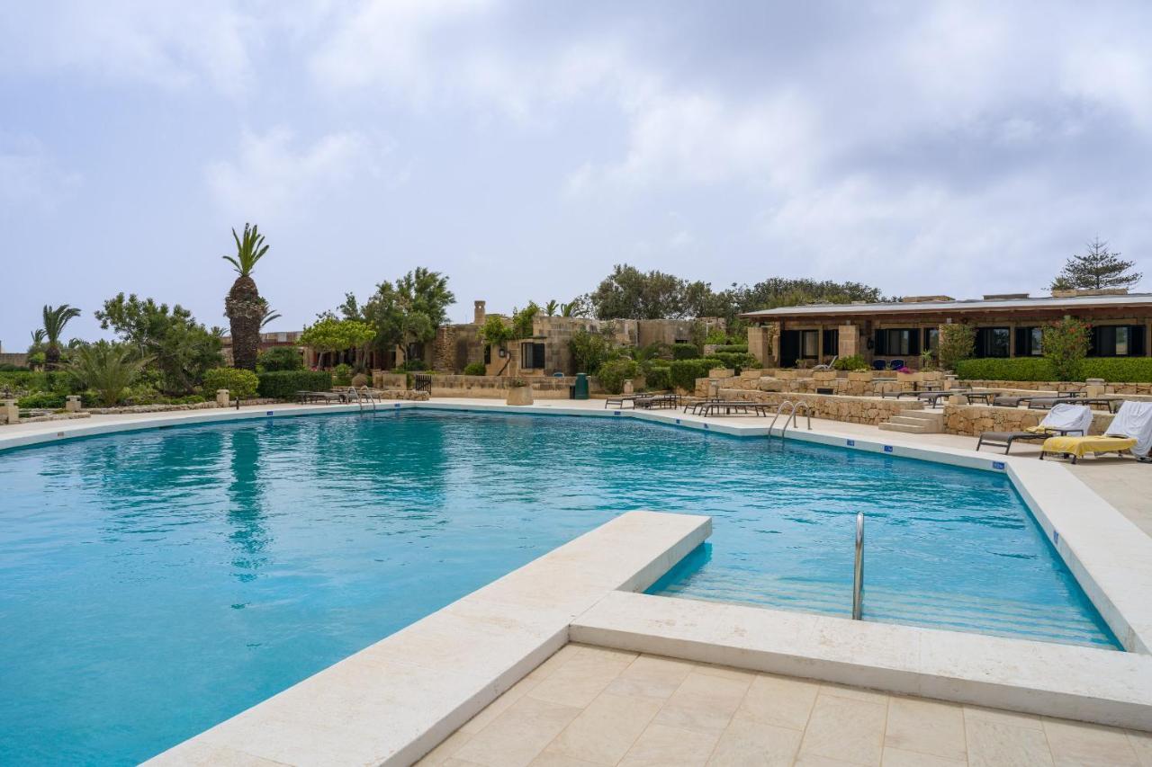Hotel Ta' Cenc & Spa Sannat Εξωτερικό φωτογραφία The swimming pool at the hotel