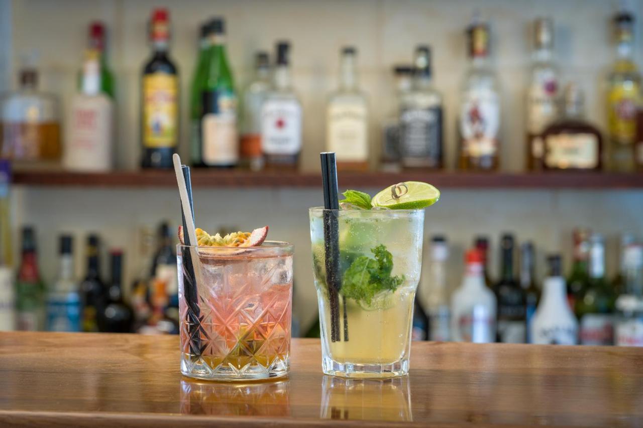 Hotel Ta' Cenc & Spa Sannat Εξωτερικό φωτογραφία Cocktails at the bar